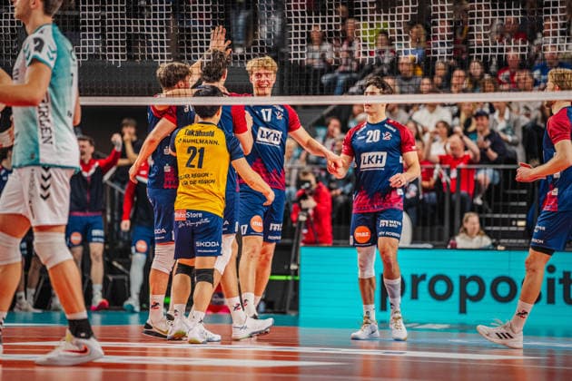 Volleyball mens Bundesliga playoffs semi-finals 2025 2026 SVG Lüneburg vs SWD powervolleys Düren 12 04 2026 The SVG Lüneburg team cheers