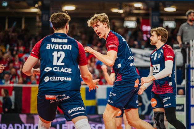 Volleyball Mens Bundesliga playoffs semi-finals 2025 2026 SVG Lüneburg vs SWD powervolleys Düren 12 04 2026 Axel Enlund 17 SVG Lüneburg celebrates with Santeri Välimaa 12 SVG Lüneburg