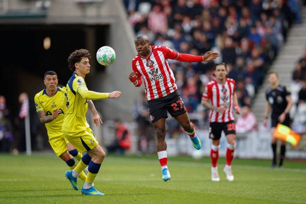 Sunderland v Tottenham Hotspur, Premier League Noah Sadiki of Sunderland beats Archie Gray of Tottenham Hotspur to the ball during the Sunderland v Tottenham Hotspur Premier League match at the Stadium of Light, Sunderland, England on 12 April 2026 Credit: Craig Cowan Every Second Media Editorial use only. All images are copyright Every Second Media Limited. No images may be reproduced without prior permission. All rights reserved. Premier League and Football League images are subject to licensing agreements with Football DataCo Limited. see https: www.football-dataco.com Copyright: xIMAGO EveryxSecondxMediax ESM-1907-0102 CraigxCowanx xEveryxSecondxMediax