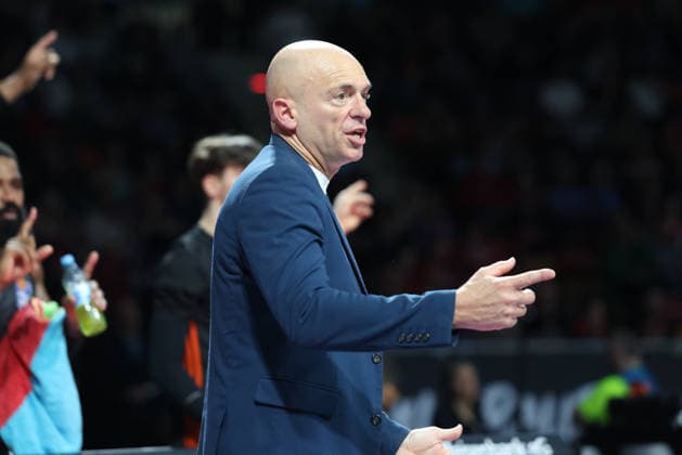 Rodrigo Pastore Niners Chemnitz, Head Coach gestures, GER, FC Bayern Basketball vs Niners Chemnitz, Basketball, easycredit Basketball Bundesliga, 29 Matchday, Season 2025 2026, 12 04 2026, GER, FC Bayern Basketball vs Niners Chemnitz, Basketball, easycredit Basketball Bundesliga, 29 Matchday, Season 2025 2026, 12 04 2026 Muenchen Copyright: xEibner-Pressefoto JennixMaulx EP_JML
