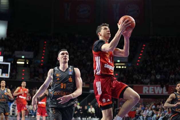Vladimir Lucic FC Bayern Basketball, 11 with Yordan Minchev Niners Chemnitz, 91 , GER, FC Bayern Basketball vs Niners Chemnitz, Basketball, easycredit Basketball Bundesliga, 29 Matchday, Season 2025 2026, 12 04 2026, GER, FC Bayern Basketball vs Niners Chemnitz, Basketball, easycredit Basketball Bundesliga, 29 Matchday, Season 2025 2026, 12 04 2026 Muenchen Copyright: xEibner-Pressefoto JennixMaulx EP_JML