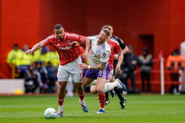 Premier League: Nottingham Forest v Aston Villa Ross Barkley of Aston Villa is tackled by Murillo of Nottingham Forest during the Premier League match Nottingham Forest vs Aston Villa at City Ground, Nottingham, United Kingdom on 12 April 2026 (Photo by Maynard Manyowa News Images) Nottingham City Ground Nottinghamshire United Kingdom Copyright: xMaynardxManyowa NewsxImagesx