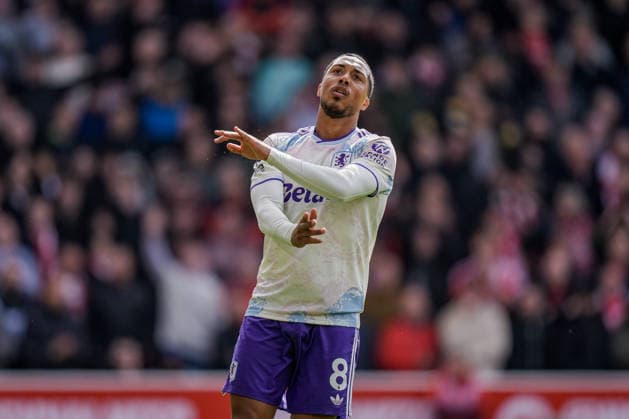 Premier League: Nottingham Forest v Aston Villa Youri Tielemans of Aston Villa reacts after a missed chance on goal during the Premier League match Nottingham Forest vs Aston Villa at City Ground, Nottingham, United Kingdom on 12 April 2026 (Photo by Maynard Manyowa News Images) Nottingham City Ground Nottinghamshire United Kingdom Copyright: xMaynardxManyowa NewsxImagesx