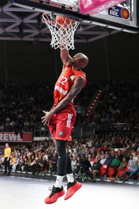 Dunk Isiaha Mike FC Bayern Basketball, 22 , GER, FC Bayern Basketball vs Niners Chemnitz, Basketball, easycredit Basketball Bundesliga, 29 Matchday, Season 2025 2026, 12 04 2026, GER, FC Bayern Basketball vs Niners Chemnitz, Basketball, easycredit Basketball Bundesliga, 29 Matchday, Season 2025 2026, 12 04 2026 Muenchen Copyright: xEibner-Pressefoto JennixMaulx EP_JML