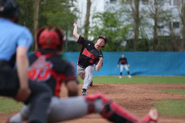 Baseball-Bundesliga: Die Dortmund Wanderers mussten zum Auftakt der Saison 2026 zwei klare Niederlagen bei den Hamburg Stealers hinnehmen. *** Baseball Bundesliga The Dortmund Wanderers suffered two clear defeats at the Hamburg Stealers to kick off the 2026 season
