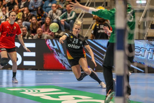 GER, Hamm, Deutschland vs Belgien, EHF EURO Qualifiers, Handball, EHF, Spielzeit 2025 2026, WESTPRESS arena, 6. Spieltag im Bild: Antje Döll (Deutschland Handball Frauen 29) DFB DFL REGULATIONS PROHIBIT ANY USE OF PHOTOGRAPHS AS IMAGE SEQUENCES AND OR QUASI-VIDEO, 12.04.2026 *** GER, Hamm, Germany vs Belgium, EHF EURO Qualifiers, Handball, EHF, Season 2025 2026, WESTPRESS arena, 6 Matchday in picture Antje Döll Germany Handball Women 29 DFB DFL REGULATIONS PROHIBIT ANY USE OF PHOTOGRAPHS AS IMAGE SEQUENCES AND OR QUASI VIDEO, 12 04 2026 Copyright: HMBxMedia HendrikxHamelau
