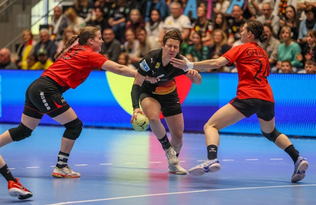 GER, Hamm, Germany vs Belgium, EHF EURO Qualifiers, Handball, EHF, Season 2025 2026, WESTPRESS arena, 6 Matchday in picture f l Alina Grijseels Germany Handball Women 4 , Estelle Ghijsens Belgium Handball Women 24 DFB DFL REGULATIONS PROHIBIT ANY USE OF PHOTOGRAPHS AS IMAGE SEQUENCES AND OR QUASI VIDEO, 12 04 2026 Copyright: HMBxMedia HendrikxHamelau