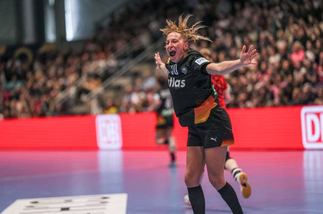 GER, Hamm, Germany vs Belgium, EHF EURO Qualifiers, Handball, EHF, Season 2025 2026, WESTPRESS arena, 6 Matchday in picture Jenny Behrend Germany Handball Women 30 , Goal, Cheering and Joy, Emotions DFB DFL REGULATIONS PROHIBIT ANY USE OF PHOTOGRAPHS AS IMAGE SEQUENCES AND OR QUASI VIDEO, 12 04 2026 Copyright: HMBxMedia HendrikxHamelau