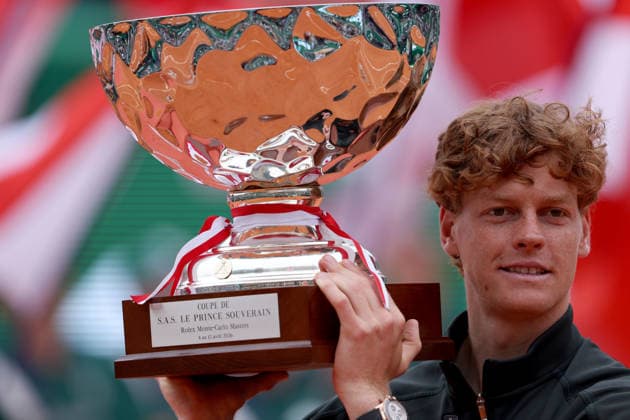 Rolex Monte-Carlo Masters - Day Eight Jannik Sinner of Italy celebrates with the trophy after winning the Final match against Carlos Alcaraz of Spain on day Eight of the Rolex Monte-Carlo Masters at Monte-Carlo Country Club on April 12, 2026 in Monte-Carlo, Monaco. Monaco Monte-Carlo Country Club Monte_Carlo Monaco Copyright: xAllstarxPicturexLibraryxLtdx