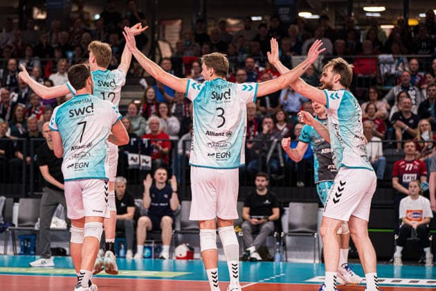 Volleyball I Men I Season 2025 2026 I Bundesliga I Semi-finals I SVG Lüneburg SWD powervolleys Düren I 12 04 2026 Cheers, excitement, enthusiasm, euphoria, joy, happiness, cheerfulness among the SWD Powervolleys Düren team Copyright: xLobeca Björn-OlexKehmx