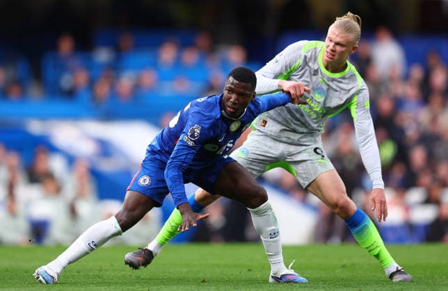 London, England, 12th April 2026. MoisÃ s Caicedo of Chelsea and Erling Haaland of Manchester City challenge for the ball during the Chelsea vs Manchester City Premier League match at Stamford Bridge, London. Picture credit should read: Paul Terry Sportimage EDITORIAL USE ONLY. No use with unauthorised audio, video, data, fixture lists, club league logos or live services. Online in-match use limited to 120 images, no video emulation. No use in betting, games or single club league player publications. SPI_032_PT_Chelsea_Man_City SPI-4683-0032
