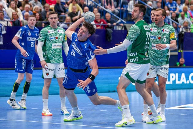 2026 04 12, xkwix, Handball, HBL, TBV Lemgo Lippe Füchse Berlin, PHOENIX CONTACT arena, 28 Spieltag, Saison 2025 2026 JoÃ l Willecke TBV Lemgo Lippe 24 beim Wurf DFB regulations prohibit any use of photographs as image sequences and or quasi video Photo xKamilxWilkowskixPressefotoKochx Nordrhein Westfalen Germany