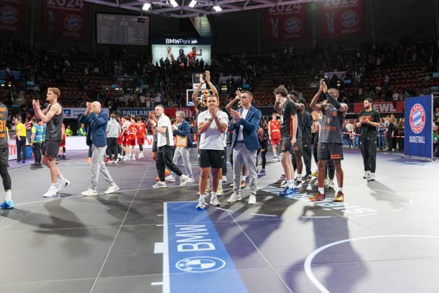 The Niners Chemnitz team after the game, GER, FC Bayern Basketball vs Niners Chemnitz, Basketball, easycredit Basketball Bundesliga, Matchday 29, Season 2025 2026, 12 04 2026, GER, FC Bayern Basketball vs Niners Chemnitz, Basketball, easycredit Basketball Bundesliga, Matchday 29, Season 2025 2026, 12 04 2026 Munich Copyright: xEibner-Pressefoto JennixMaulx EP_JML