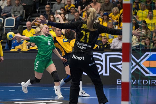 260412 Dominyka Andronik of Lithuania and Goalkeeper Evelina Eriksson of Sweden during the women s EHF Euro Qualification handball match between Sweden and Lithuania on April 12, 2026 in Kosta Photo Suvad Mrkonjic BILDBYRAN COP 170 SM0457 handball handball handball kval em em kval qualification womens ehf euro qualification sverige sweden litauen lithuania dam bbeng sverige sweden  Copyright: SUVADxMRKONJIC BB260412SM051