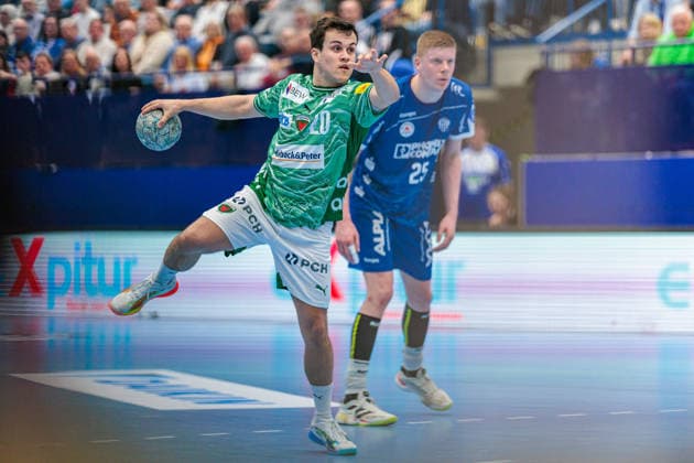 Seven-meter, Tim Freihoefer Fuechse Berlin, 20 GER, TBV Lemgo Lippe vs Fuechse Berlin, Handball, 1 Bundesliga, 28 Matchday, Season 2025 2026, 12 04 2026 GER, TBV Lemgo Lippe vs Fuechse Berlin, Handball, 1 Bundesliga, 28 Matchday, Season 2025 2026, 12 04 2026 Lemgo Copyright: xEibner-Pressefoto JanxRollingerx EP_JSK