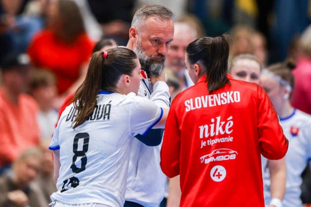 Handball, EHF EURO Cup Norway Slovakia Kristiansand 20260412 Slovakia s head coach Jan Benadik during the handball match in the EHF Euro Cup for women between Norway and Slovakia in Aquarama in Kristiansand The photo was taken on behalf of the Norwegian Handball Association Photo Trond R Teigen NTB Kristiansand Norway EDITORIAL USE ONLY RESTRICTED USE FOR BETTING COMPANIES  Copyright: xTrondxR.xTeigenx xNTBx