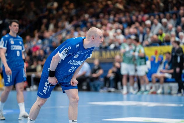 TBV Lemgo Lippe GER vs Fuechse Berlin GER , Handball, Daikin Handball Bundesliga, 28 Matchday, 12 4 2026, Season 2025 2026, Lemgo Leve Carstensen TBV Lemgo Lippe, 21 in defense on a 7 meter throw Lemgo Phoenix Contact Arena Germany