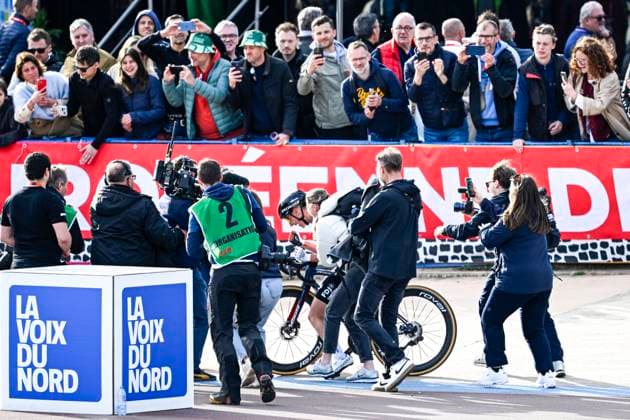 Paris - Roubaix Hauts-de-France Women 2026 Cycling Race ROUBAIX, FRANCE - APRIL 12 : Koch Franziska (GER) of FDJ United - SUEZ celebrating her victory during the 6th edition of Paris - Roubaix Hauts-de-France Women an UCI Women s World Tour 1.WWT one day cycling road race for Women Elite of 143 km with start in Denain and finish in Roubaix on April 12, 2026 in Roubaix, France, 12 04 2026 Roubaix France  Copyright: xTomasxSiskx