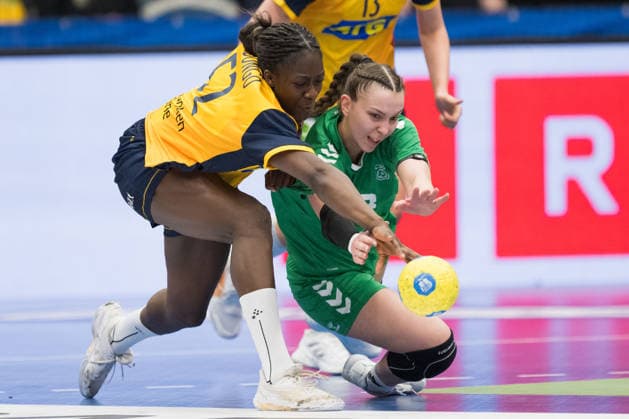 260412 CharitÃ Mumbongo of Sweden and Ausra Arcisevskaja of Lithuania during the women s EHF Euro Qualification handball match between Sweden and Lithuania on April 12, 2026 in Kosta Photo Suvad Mrkonjic BILDBYRAN COP 170 SM0457 handball handball handball kval em em kval qualification womens ehf euro qualification sverige sweden litauen lithuania dam bbeng sverige sweden  Copyright: SUVADxMRKONJIC BB260412SM059