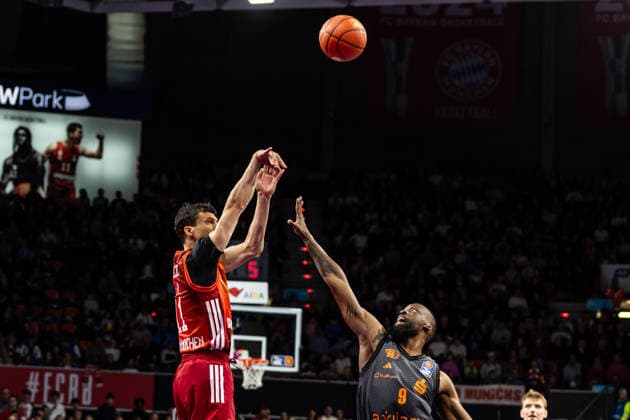 GER, easy Credit Basketball Bundesliga, FC Bayern München Basketball Niners Chemnitz 12 04 2026, BMW Park, Munich, GER, easy Credit Basketball Bundesliga, FC Bayern München Basketball Niners Chemnitz Vladimir LuÄiÄ‡ Vladimir Lucic FC Bayern München Basketball 11 , John Edward Newman III Niners Chemnitz, 9 Foto Alexander Trienitz München BMW Park Bayern Deutschland