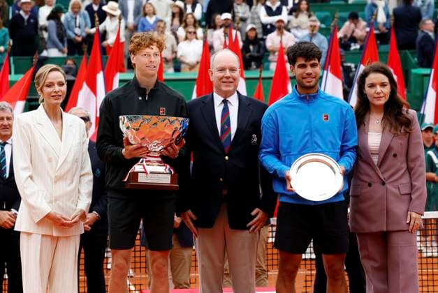 Rolex Monte-Carlo Masters PHOTOPQR NICE MATIN Dylan Meiffret ; Roquebrune Cap-Martin ; 12 04 2026 ; 119e edition du Rolex Monte-Carlo Masters de Tennis. Matchs du 8e jour. ICI : Finale du simple, Jannik Sinner remporte le trophe face a Carlos Alcaraz ICI : de g a d : la princesse Charlene, Jannik Sinner, le Prince Albert II de Monaco, Carlos Alcaraz et Melanie-Antoinette de Massy Roquebrune Cap-Martin France  Copyright: xPHOTOPQR NICExMATIN MAXPPPxDylanxMeiffretx 20260412NIM0852 20260412NIM0852