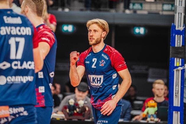 Volleyball Mens Bundesliga playoffs semi-finals 2025 2026 SVG Lüneburg vs SWD powervolleys Düren 12 04 2026 Daniel Gruvaeus 2 SVG Lüneburg cheers
