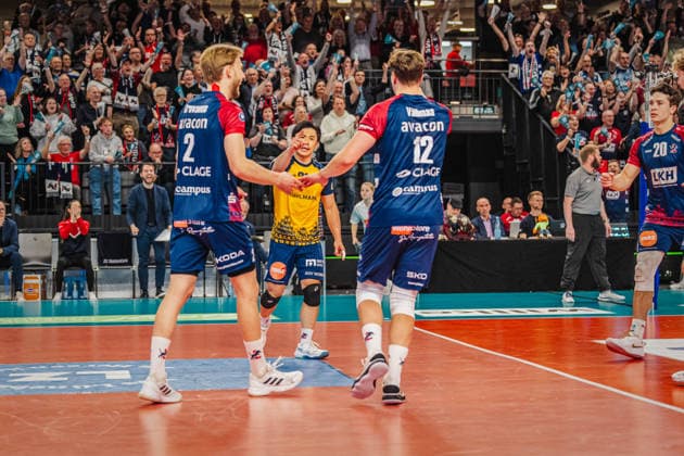 Volleyball mens Bundesliga playoffs semi-finals 2025 2026 SVG Lüneburg vs SWD powervolleys Düren 12 04 2026 The SVG Lüneburg team cheers