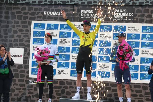 ROUBAIX : Paris Roubaix 2026 PHOTOPQR VOIX DU NORD BAZIZ CHIBANE ; 12 04 2026 ; ROUBAIX - 12 04 2026 : L enfer du Nord, le Paris Roubaix a eu lieu ce jour. Wout Van Aert est sorti vainqueur de l epreuve devant le champion du monde Tadej Pogacar et Jasper Stuyven le troisieme. PHOTO : BAZIZ CHIBANE LA VOIX DU NORD 1 NORD France  Copyright: xPHOTOPQR VOIXxDUxNORD MAXPPPxBAZIZxCHIBANEx 20260412VDN0897 20260412VDN0897