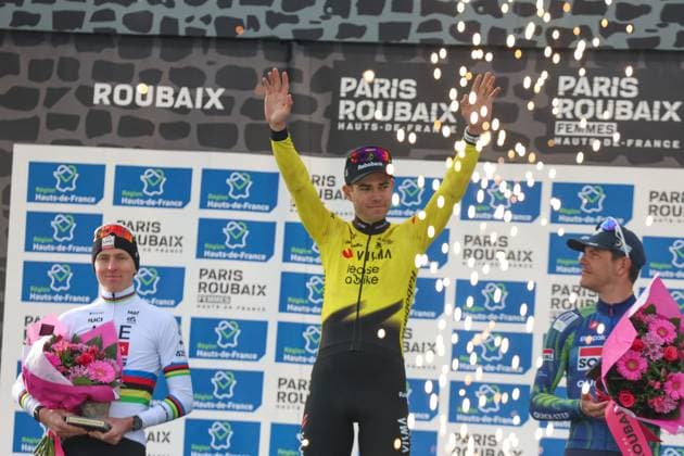 ROUBAIX : Paris Roubaix 2026 PHOTOPQR VOIX DU NORD BAZIZ CHIBANE ; 12 04 2026 ; ROUBAIX - 12 04 2026 : L enfer du Nord, le Paris Roubaix a eu lieu ce jour. Wout Van Aert est sorti vainqueur de l epreuve devant le champion du monde Tadej Pogacar et Jasper Stuyven le troisieme. PHOTO : BAZIZ CHIBANE LA VOIX DU NORD 1 NORD France  Copyright: xPHOTOPQR VOIXxDUxNORD MAXPPPxBAZIZxCHIBANEx 20260412VDN0904 20260412VDN0904