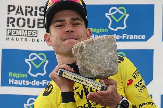 ROUBAIX : Paris Roubaix 2026 PHOTOPQR VOIX DU NORD BAZIZ CHIBANE ; 12 04 2026 ; ROUBAIX - 12 04 2026 : L enfer du Nord, le Paris Roubaix a eu lieu ce jour. Wout Van Aert est sorti vainqueur 1 NORD France  Copyright: xPHOTOPQR VOIXxDUxNORD MAXPPPxBAZIZxCHIBANEx 20260412VDN0891 20260412VDN0891