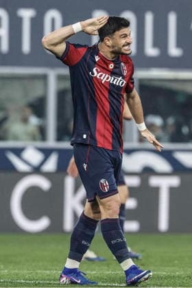 April 12, 2026, Bologna, BOLOGNA: Bologna s Riccardo Orsolini reacts during the Italian Serie A soccer match Bologna FC vs US Lecce at Renato Dall Ara stadium in Bologna, Italy, 12 April 2026. ANSA SERENA CAMPANINI. Serie A: Bologna - Lecce  - ZUMAa110 20260412_zaf_a110_025 Copyright: xSerenaxCampaninix