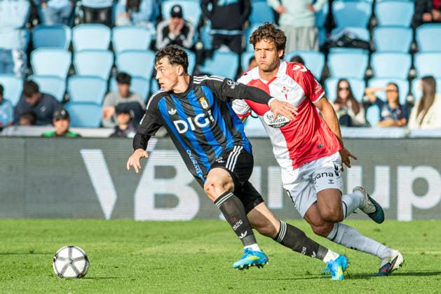 Dorsal 9 Federico Vinas jugador del Real Oviedo, La Liga 12 de abril de 2026 jornada 31 RC Celta Real Oviedo Estadio Abanca Balaidos Vigo Vigo Pontevedra Espana Copyright: xLuisxLorenzox