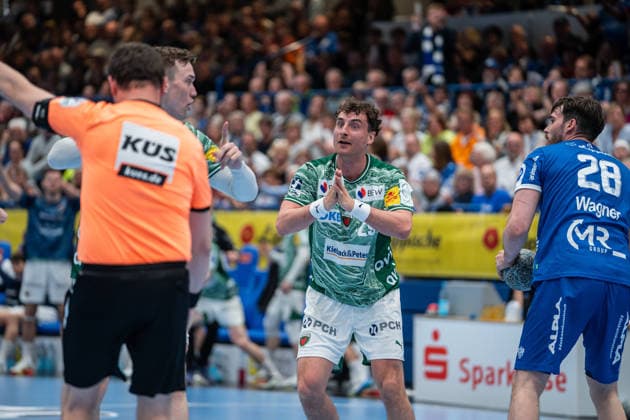 TBV Lemgo Lippe GER vs Fuechse Berlin GER , Handball, Daikin Handball Bundesliga, 28 Matchday, 12 4 2026, Season 2025 2026, Lemgo Lukas Herburger Fuechse Berlin, 29 complains to the referee Lemgo Phoenix Contact Arena Germany
