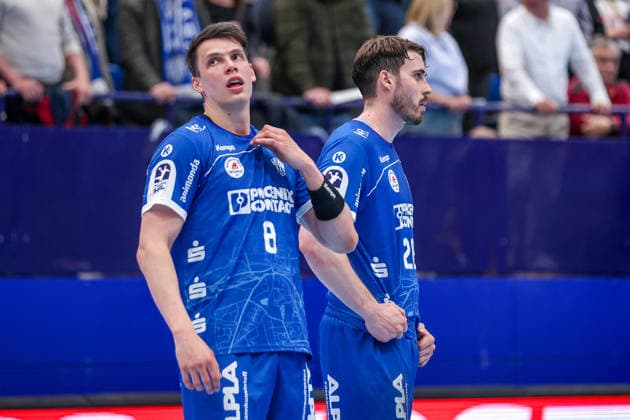 2026 04 12, xkwix, Handball, HBL, TBV Lemgo Lippe Füchse Berlin, PHOENIX CONTACT arena, 28 Spieltag, Saison 2025 2026 Frederik Simak TBV Lemgo Lippe 8 und Hendrik Wagner TBV Lemgo Lippe 28 koennen es nicht fassen DFB regulations prohibit any use of photographs as image sequences and or quasi video Photo xKamilxWilkowskixPressefotoKochx Nordrhein Westfalen Germany