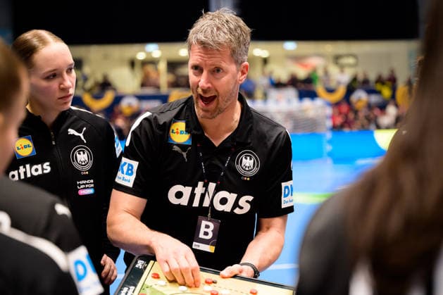 Handball, Womens European Championship Qualification, Germany Belgium, 2nd round, Group 3, Matchday 6 Coach Markus Gaugisch Germany Hamm Westpress Arena Nordrhein Westfalen Germany