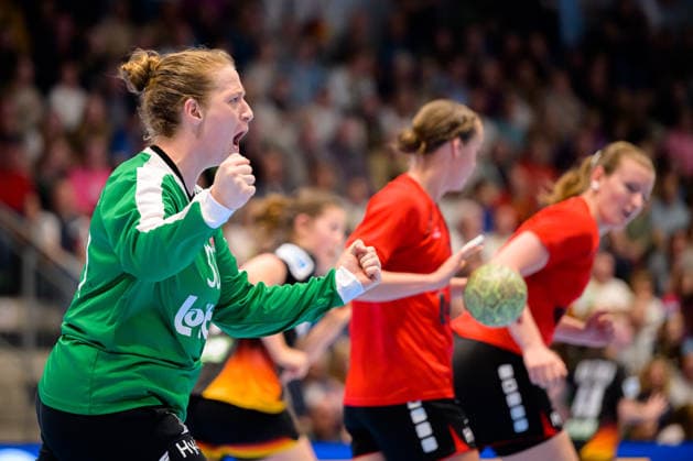 Handball, Womens European Championship qualification, Germany Belgium, 2nd round, Group 3, Matchday 6 Paule Portier Belgium Hamm Westpress Arena Nordrhein Westfalen Germany