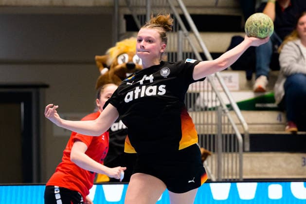Handball, Womens European Championship Qualification, Germany Belgium, 2nd round, Group 3, Matchday 6 Jana Walther Germany Hamm Westpress Arena Nordrhein Westfalen Germany