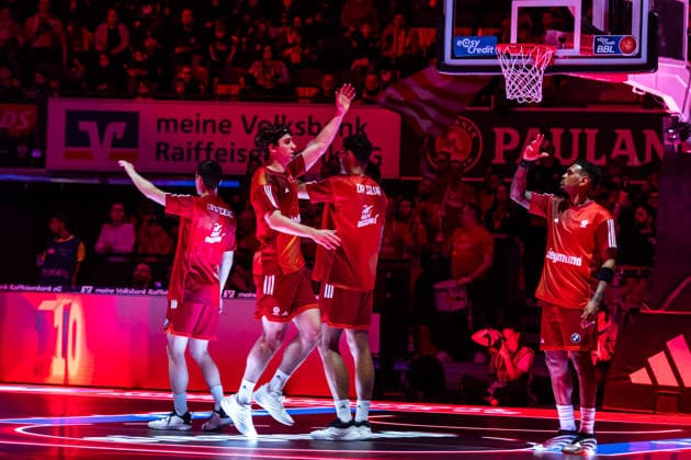 GER, easy Credit Basketball Bundesliga, FC Bayern München Basketball Niners Chemnitz 12 04 2026, BMW Park, Munich, GER, easy Credit Basketball Bundesliga, FC Bayern München Basketball Niners Chemnitz Justinian Jessup FC Bayern München Basketball 10 at the team presentation Photo Alexander Trienitz Munich BMW Park Bayern Germany