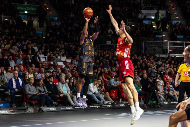 GER, easy Credit Basketball Bundesliga, FC Bayern München Basketball Niners Chemnitz 12 04 2026, BMW Park, Munich, GER, easy Credit Basketball Bundesliga, FC Bayern München Basketball Niners Chemnitz David McCormack FC Bayern München Basketball 33 , Vladimir LuÄiÄ‡ Vladimir Lucic FC Bayern München Basketball 11 Foto Alexander Trienitz München BMW Park Bayern Deutschland