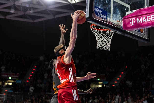 GER, easy Credit Basketball Bundesliga, FC Bayern München Basketball Niners Chemnitz 12 04 2026, BMW Park, Munich, GER, easy Credit Basketball Bundesliga, FC Bayern München Basketball Niners Chemnitz Niels Giffey FC Bayern München Basketball 5 Foto Alexander Trienitz München BMW Park Bayern Deutschland