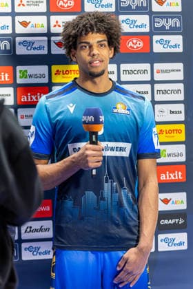 Basketball Bundesliga BBL, Frankfurt Skyliners vs MLP Academics Heidelberg, Süwag Energie Arena Frankfurt am Main 12 04 2026 Basketball Bundesliga BBL, Frankfurt am Main, Germany 12 04 2026 Jamie Edoka Frankfurt Skyliners, 5 at the pregame interview, Basketball Bundesliga BBL, Match of Frankfurt Skyliners vs MLP Academics Heidelberg, Süwag Energie Arena Frankfurt am Main Copyright: xBEAUTIFULxSPORTS Freudensteinx