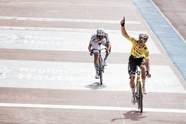 2026 Paris Roubaix Picture by Zac Williams SWpix.com - 12 04 2026 - Cycling - 2026 Paris Roubaix - Wout Van Aert, Visma Lease a Bike, wins the 2026 Paris Roubaix. Copyright: x xSWpix.comx(t axPhotographyxHubxLtd)xZacxWilliams SWpix.comx SWP-2645