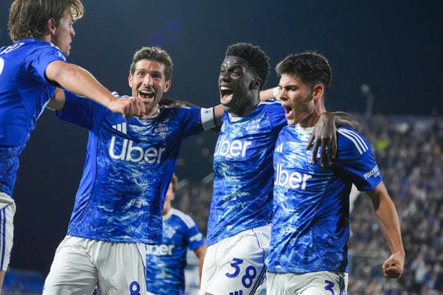 Como™s Ãlex Valle goal celebrate during the Serie A soccer match between Como and Inter at the Giuseppe Sinigaglia stadium in Como, north Italy - April 12, 2026 - Soccer.  Copyright: xAlessioxMorgese LaPressex