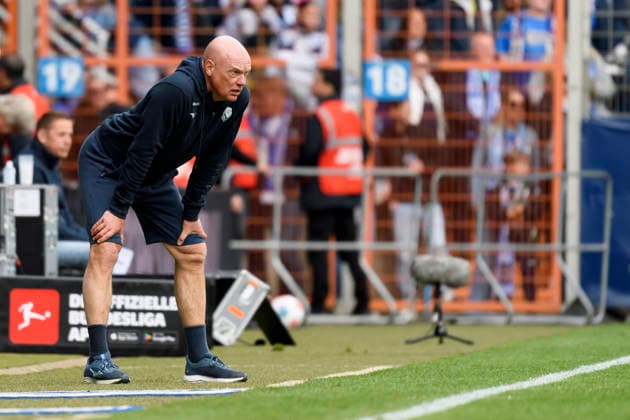 Coach Uwe Roesler VfL Bochum gestures during the 2 Bundesliga match between VfL Bochum and Eintracht Braunschweig, Vonovia Ruhrstadion on April 12, 2026 in Bochum, Germany, Germany Photo by Max Maiwald DeFodi Images Coach Uwe Roesler VfL Bochum gestures during the 2 Bundesliga match between VfL Bochum and Eintracht Braunschweig at Vonovia Ruhrstadion on April 12, 2026 in Bochum, Germany Photo by Max Maiwald DeFodi Images Photo by Max Maiwald DeFodi Images