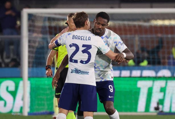 April 12, 2026, Como: FC Inter s forward Marcus Thuram celebrates his secon goal with FC Inter s midfielder NicolÃ² Barella during the Italian Serie A soccer match between Como 1907 and FC Inter at Giuseppe Sinigaglia stadium in Como, Italy 12 April 2026. ANSA ROBERTO BREGANI. Serie A: Como 1907 - FC Inter  - ZUMAa110 20260412_zaf_a110_035 Copyright: xRobertoxBreganix