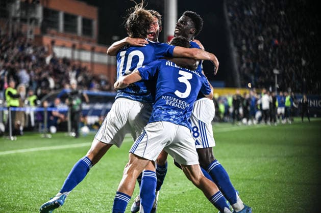 Como 1907 v FC Internazionale - Serie A Alex Valle of Calcio Como celebrates after scoring a goal during the Italian Serie A football match between Calcio Como and Inter FC at the Giuseppe Senigallia stadium in Como, Italy, on April 12, 2026. Como Italy  Copyright: xTizianoxBallabiox originalFilename:ballabio-calcioco260412_npNvY.jpg