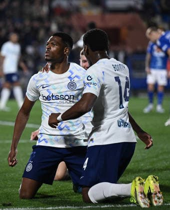 Db Como 12 04 2026 - campionato di calcio serie A Como-Inter foto Daniele Buffa Image nella foto: esultanza gol Denzel Dumfries 