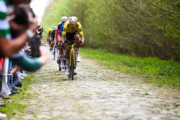 2026 Paris-Roubaix Hauts-de-France Picture by Olly Hassell SWpix.com - 12 04 2026 - Cycling - 2026 Paris-Roubaix Hauts-de-France - Wout van Aert (Team Visma Lease a Bike) leads the front group on Sector 19 TrouÃ e d Arenberg Copyright: x xSWpix.comx(t axPhotographyxHubxLtd)xOllyxHassell SWpix.comx SWP-3030-12651
