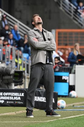 Coach Lars Kornetka Eintracht Braunschweig 12 04 2026, Football 2 Bundesliga, Season 2025 2026, 29 Matchday, VfL Bochum Eintracht Braunschweig 4 1 DFL regulations prohibit any use of photographs as image sequences and or quasi video Bochum Vonovia Ruhrstadion Nordrhein Westfalen Germany Team2