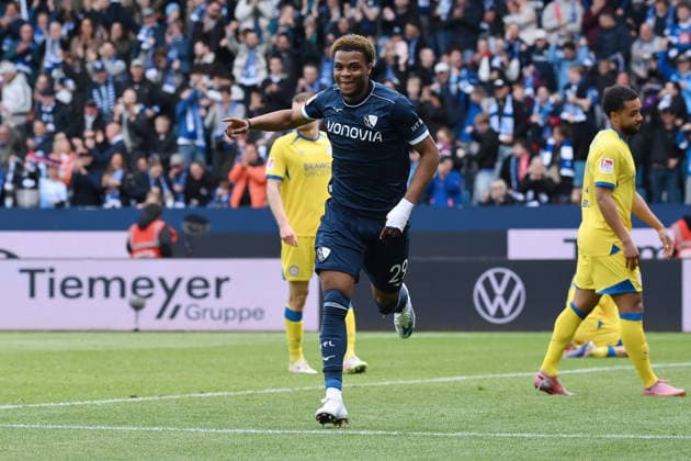 Jubel 3 0 Farid Alfa Ruprecht VfL Bochum 12 04 2026, Fußball 2 Bundesliga, Saison 2025 2026, 29 Spieltag, VfL Bochum Eintracht Braunschweig 4 1 DFL regulations prohibit any use of photographs as image sequences and or quasi video Bochum Vonovia Ruhrstadion Nordrhein Westfalen Germany Team2